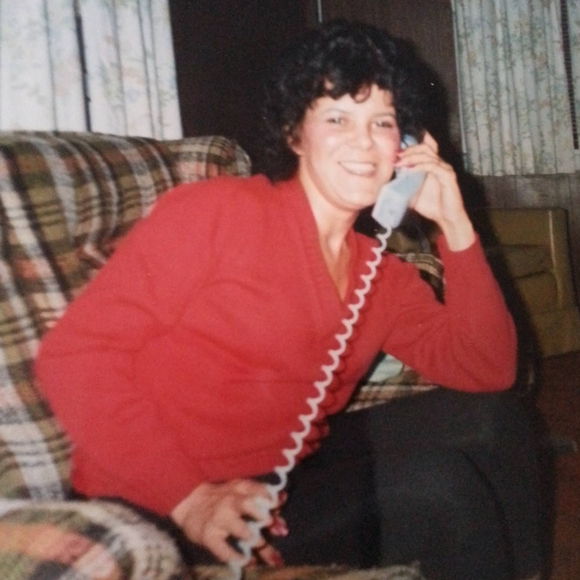 Meet your Posher, Amelia - Picture 1 of 1